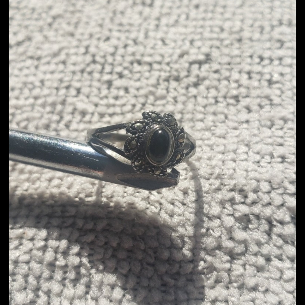 Elegant Black Stone Silver Ring